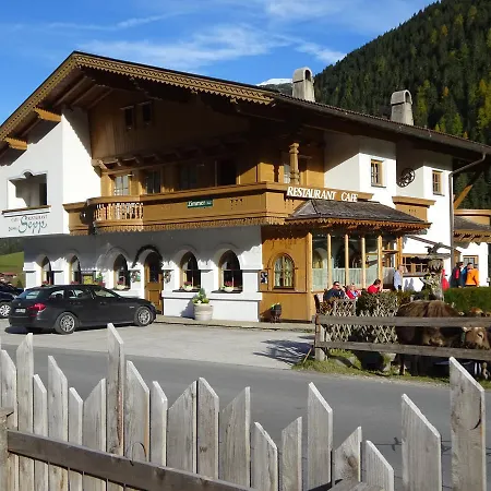 Zum Sepp Inn Tux